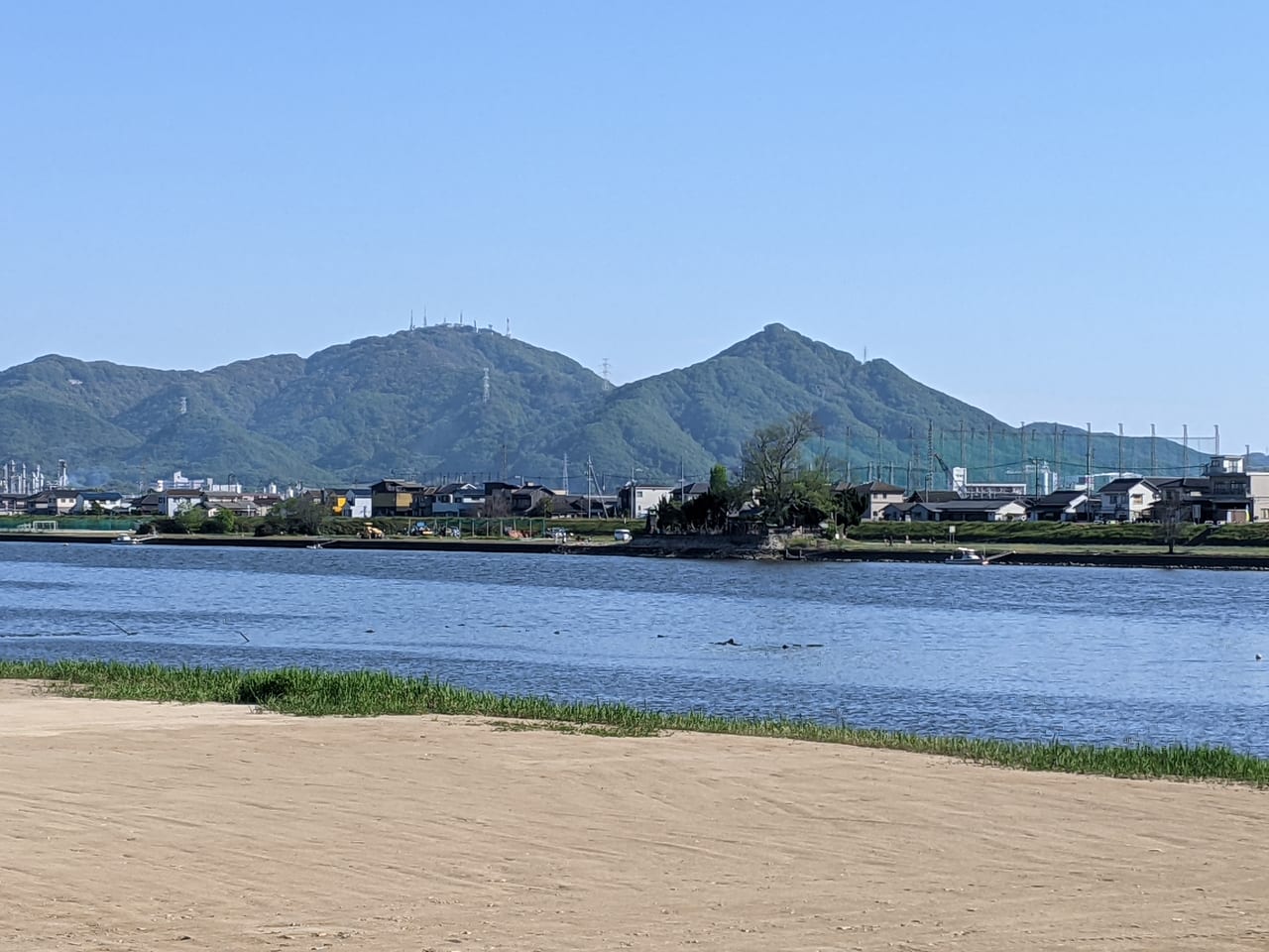 金甲山の遠景