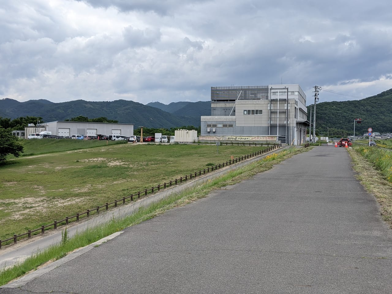 ホタル観賞の駐車場