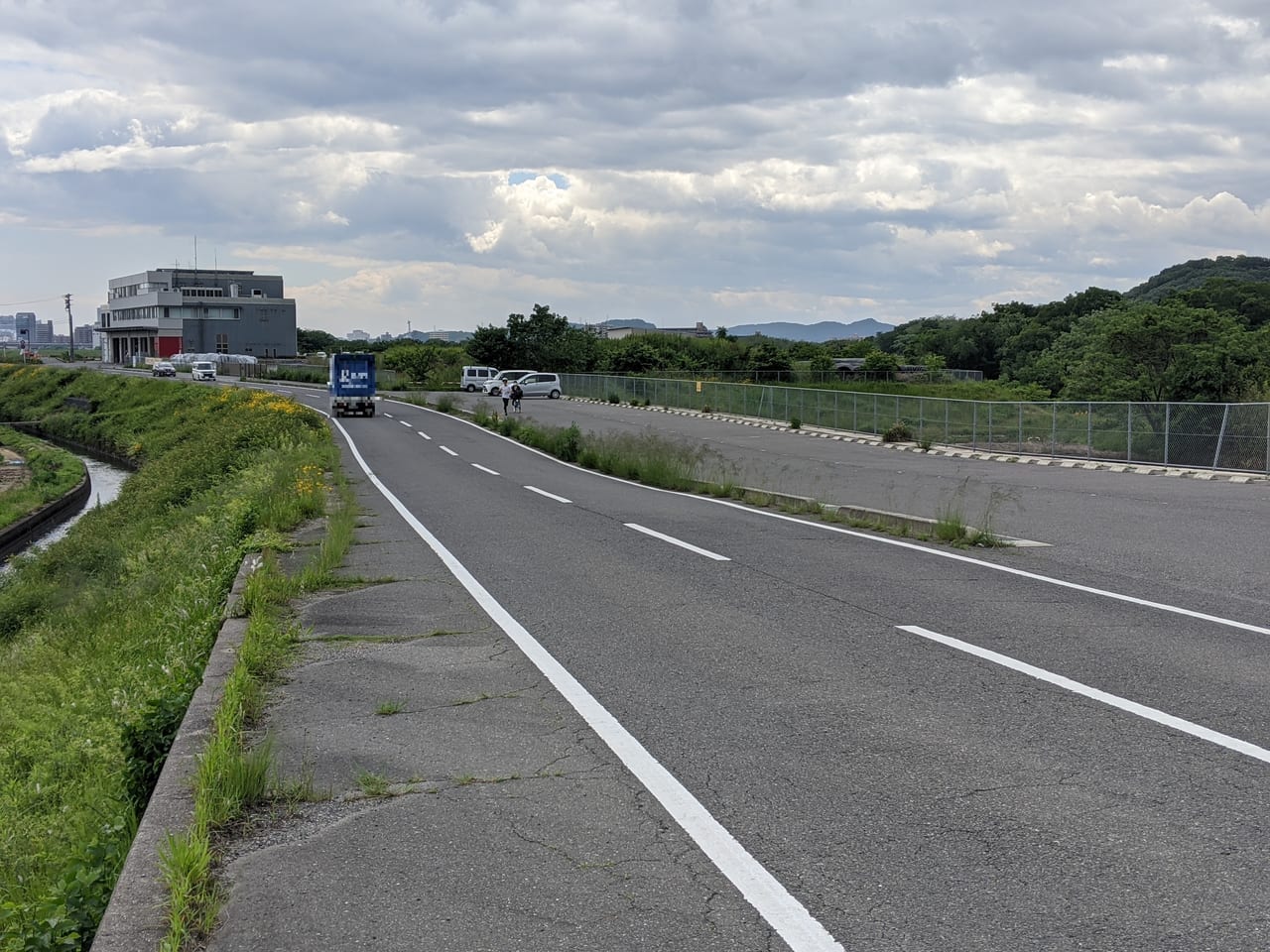 ホタル観賞の駐車場