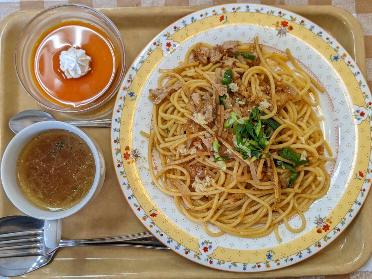 たっぷり！スパゲティの「ニンニク醤油」（中盛）