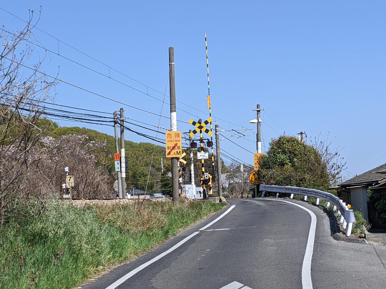 芥子山のアプローチ