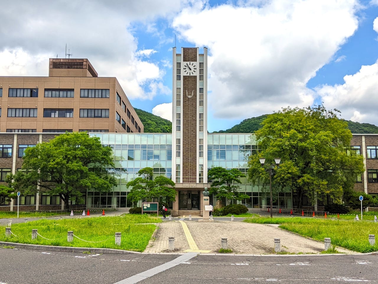 岡山大学 中央図書館時計塔