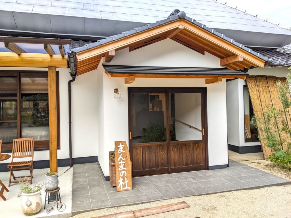 【岡山市北区】今年3月にオープンした里山の古民家カフェ「まんまの杜」。こだわりのお料理やスイーツが楽しめそう！ | 号外NET 岡山市