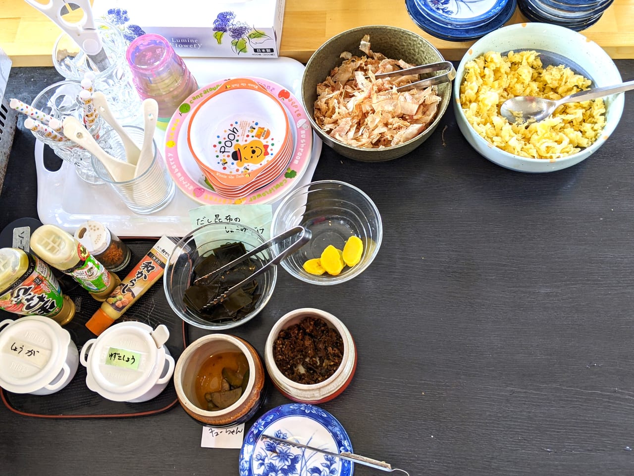 「うどん 葉月」の店内