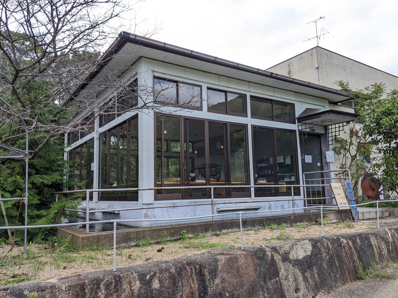 「うどん 葉月」の外観