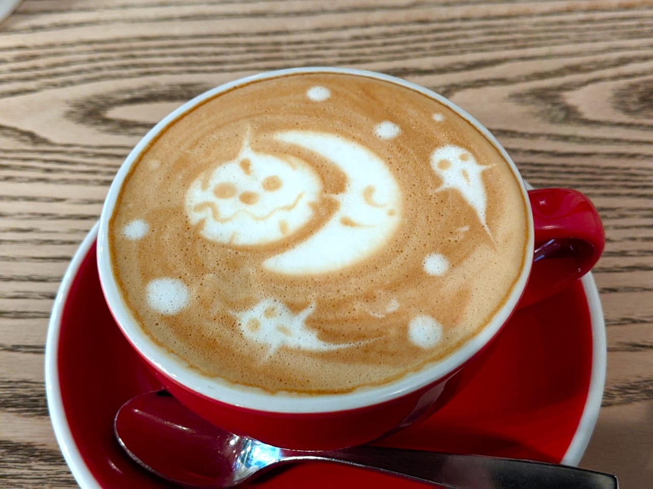 「喫茶ほんまち」のカプチーノ