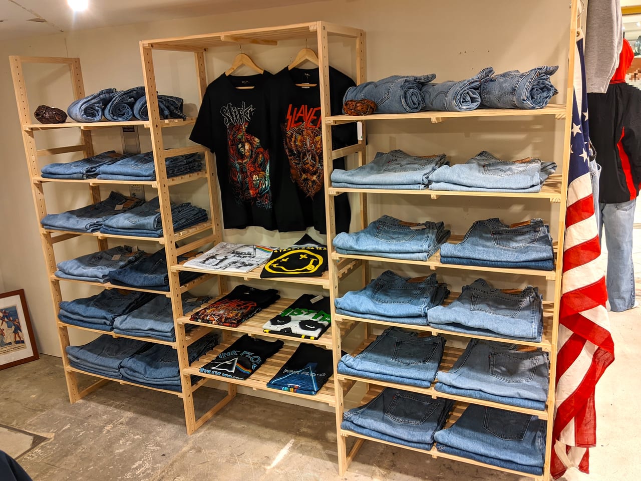 「MWT GARAGE OKAYAMA」の店内