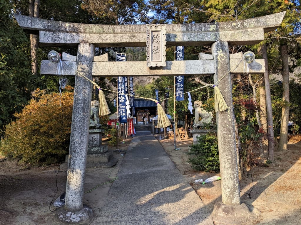 「備前国総社宮」の鳥居・参道