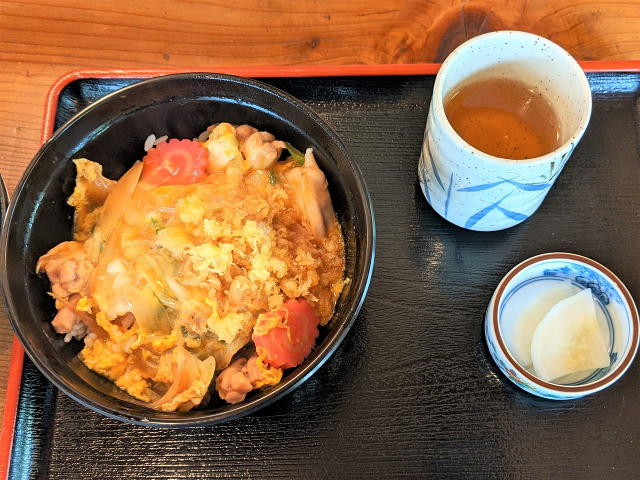 「峠の茶屋」のたぬき丼