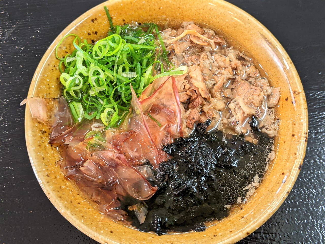 「うどん坂本」のごぼ天肉うどん