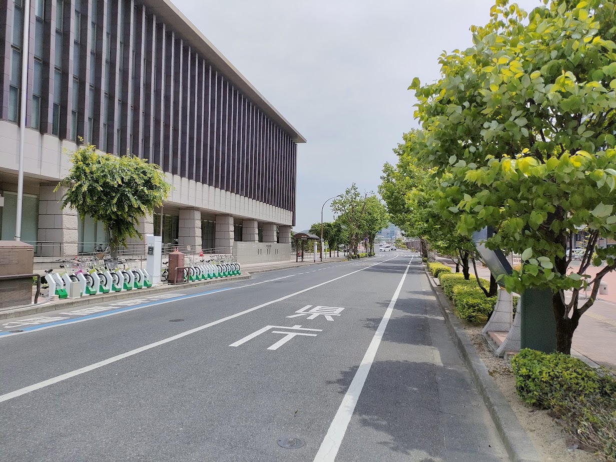 岡山県立図書館