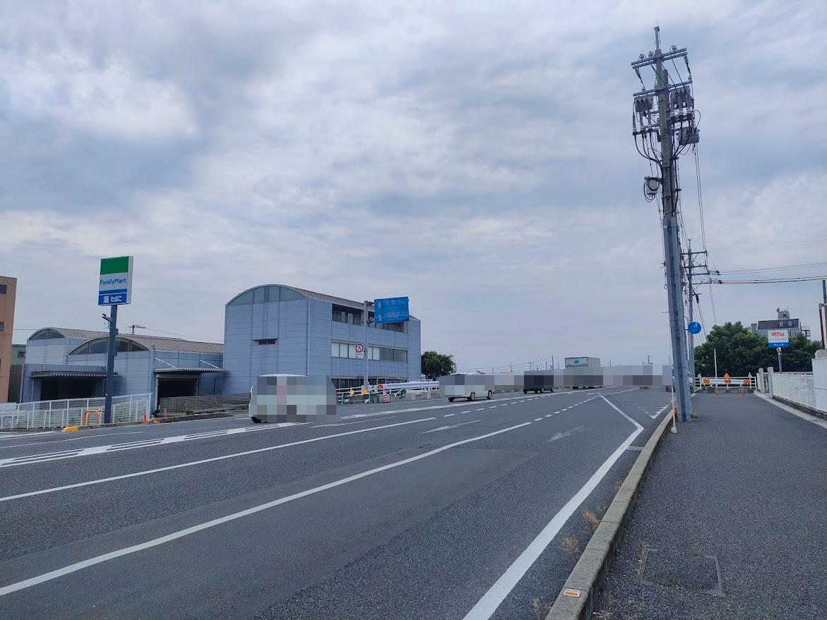ブックオフ岡山西長瀬店