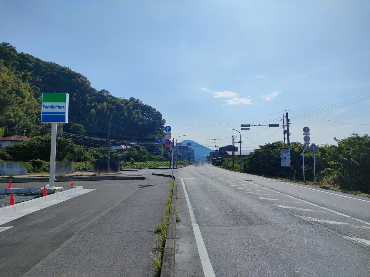 ファミリーマート岡山彦崎店