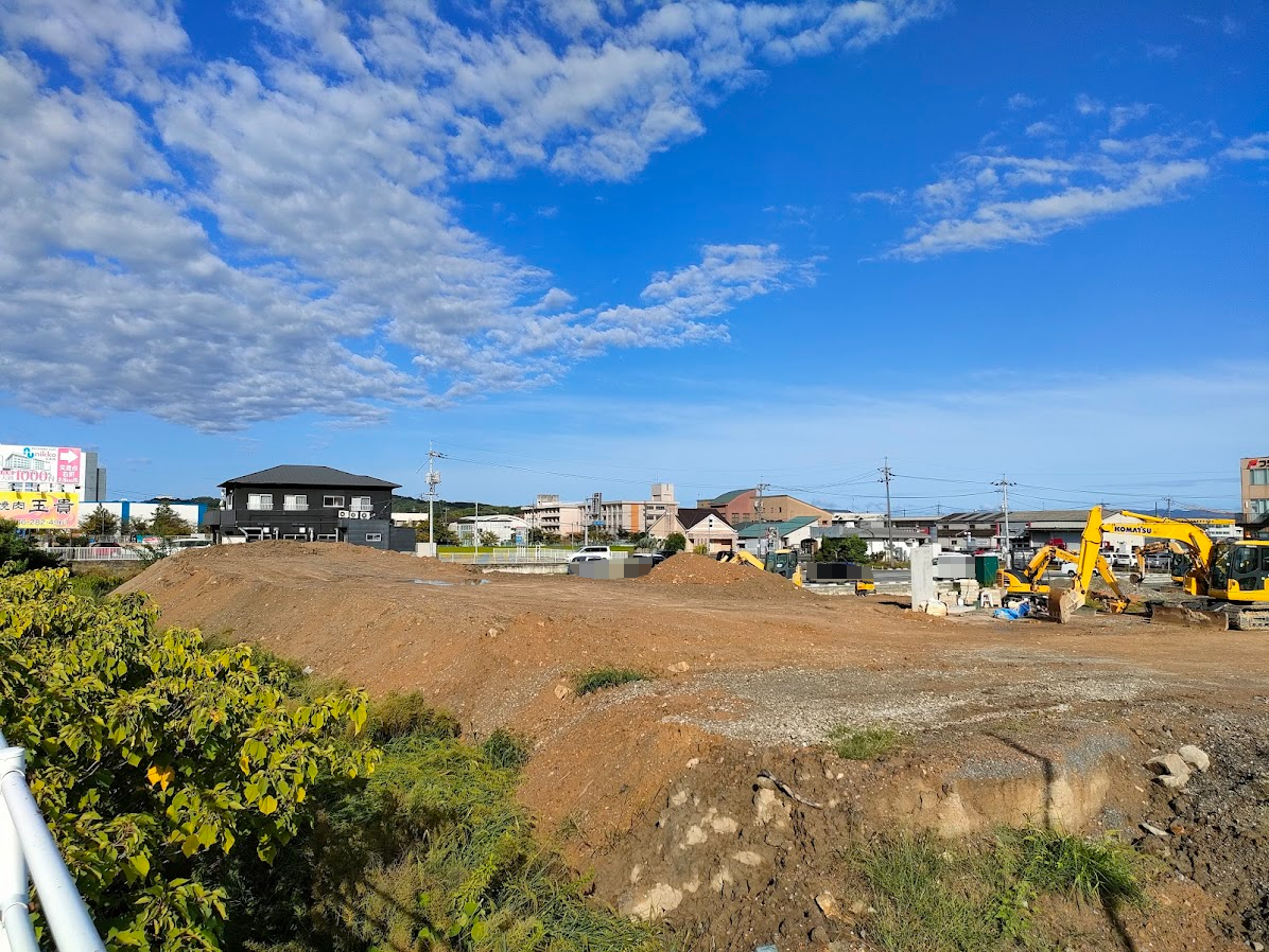 バイパス古新田交差点近く