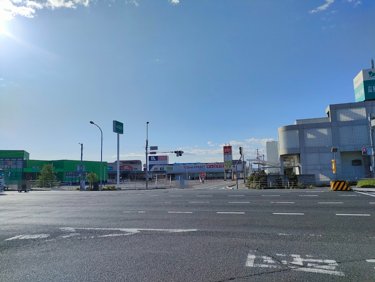 バイパス古新田交差点近く