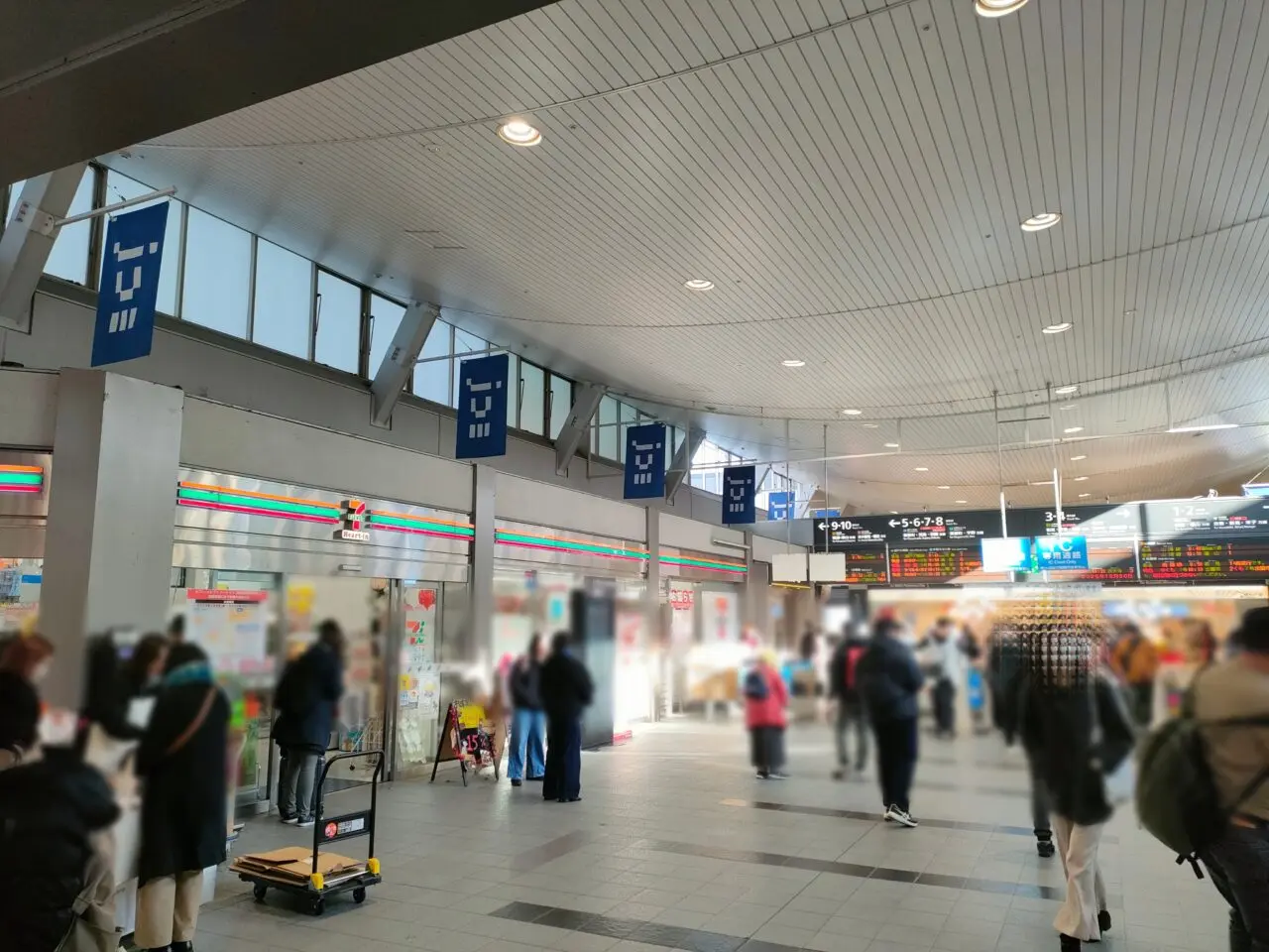 セブン-イレブン ハートインJR岡山駅中央改札口店