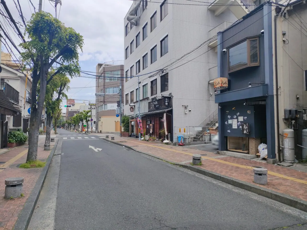 サンワビルの周辺