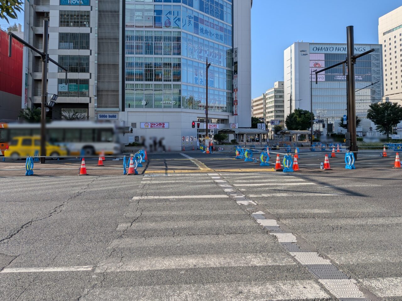 岡山駅前交差点(旧横断歩道)
